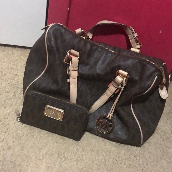 Michael Kors Handbags - Michael Kors handbag